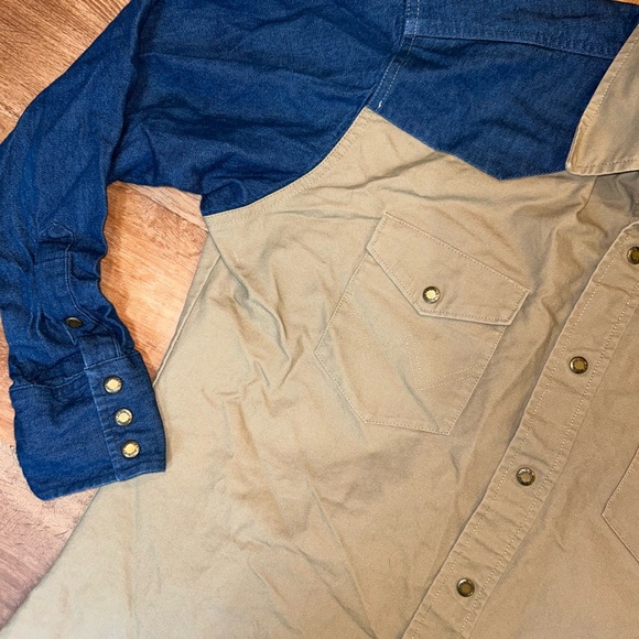 Wrangler snap large shirt - Picture 6 of 10